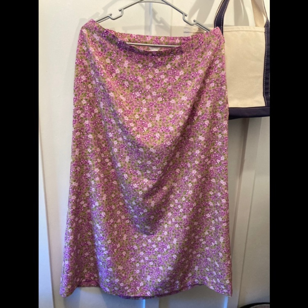 Christopher and Banks Purple Floral skirt. Sz 12